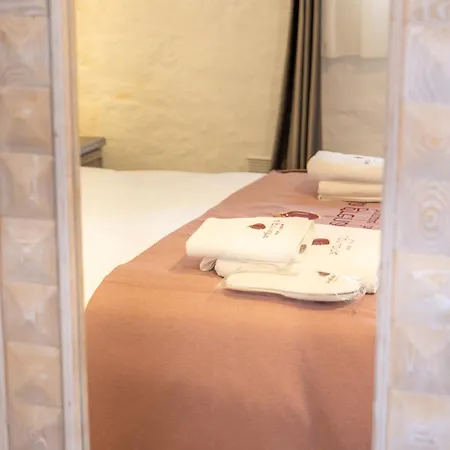 La Grenadine Hotel *