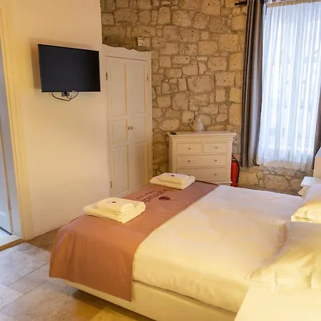 La Grenadine Hotell *