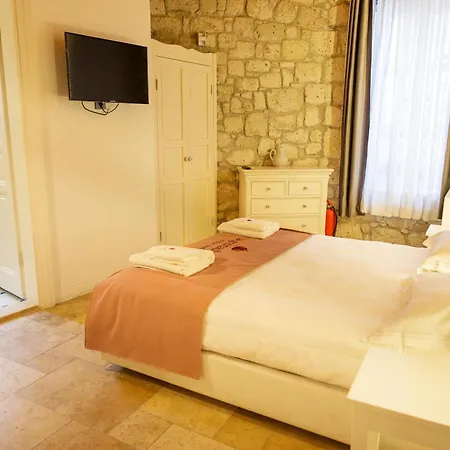 La Grenadine Hotel