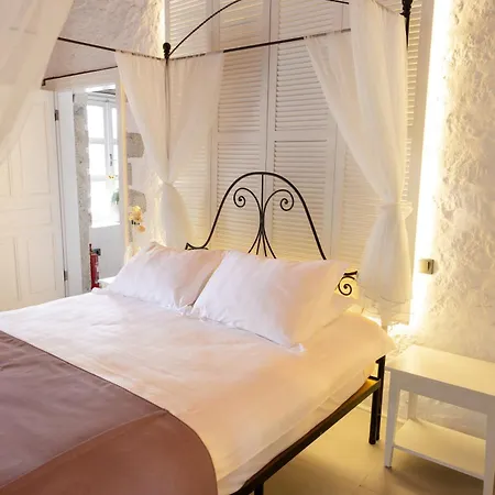 La Grenadine Hotell *