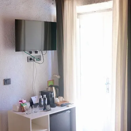 La Grenadine Hotell *